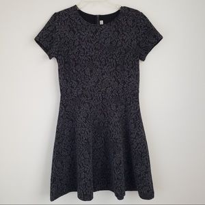 LOFT Black & Grey Short Sleeve Floral Fit & Flare Mini Winter Dress Size 6